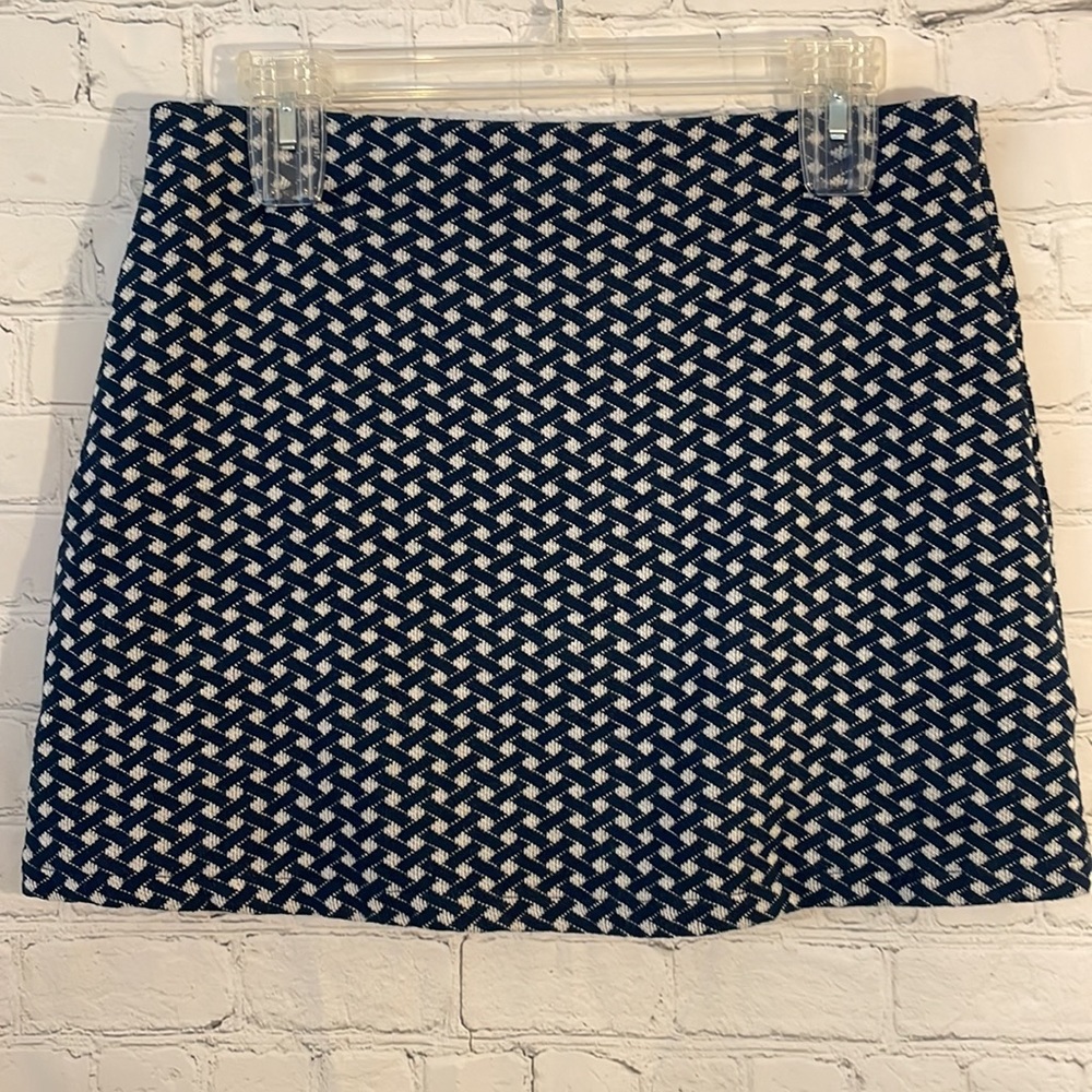 NWT Zara Navy and white knit pattern mini skirt - Picture 4 of 4